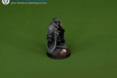 Warhammer-40k-Roboute-Imperial-Guard-miniature-2